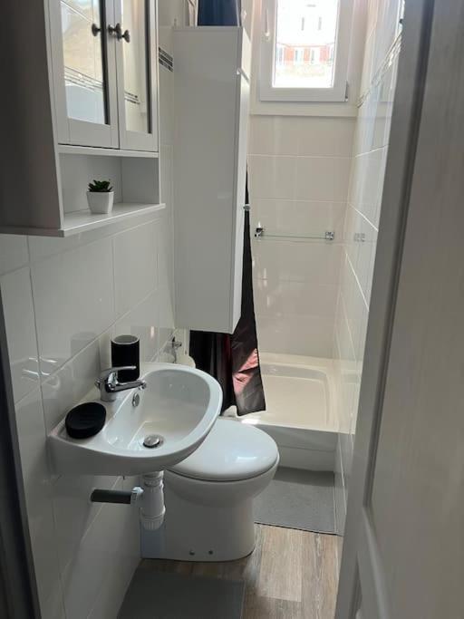 Joli Appart A 10 Minutes De Paris En Metro - Parking Offert Saint-Ouen  Exterior foto